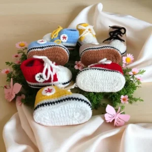 Handmade Crochet Baby Sneaker Booties – Newborn Baby Gift, Classic Star Chuck Style, Custom Colors Available